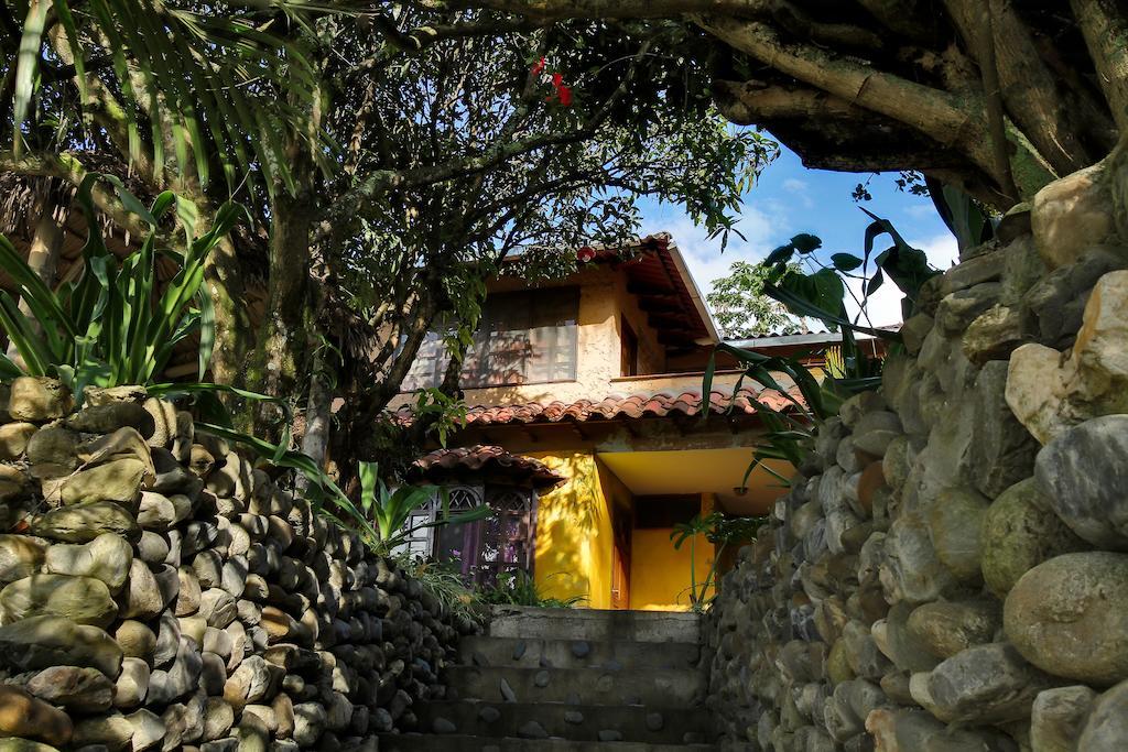 Casa Madre Tierra Hotell Vilcabamba Exteriör bild