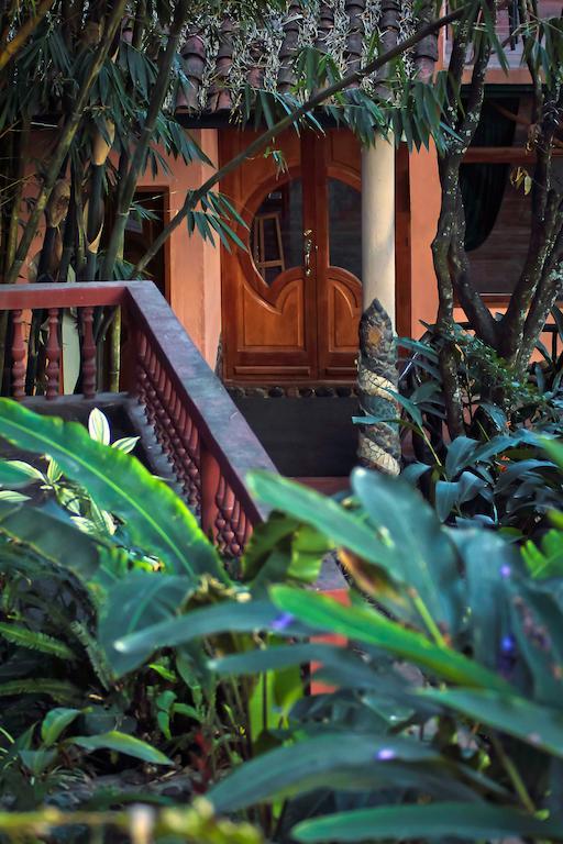 Casa Madre Tierra Hotell Vilcabamba Exteriör bild